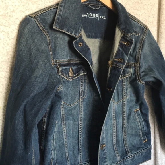 Gap jean jacket with pockets - Picture 3 of 6